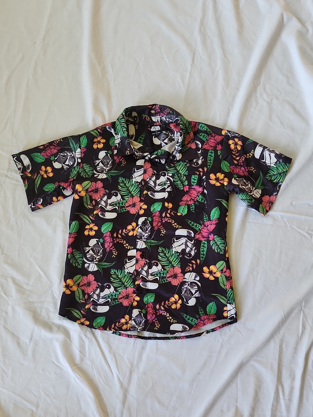 Star Wars Size 7-8 Black Tropical Shirt with Green, Pink & Yellow